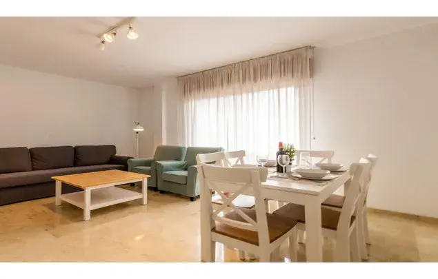 Apartamento 3 Dormitorios 87m² Córdoba Centro Histórico