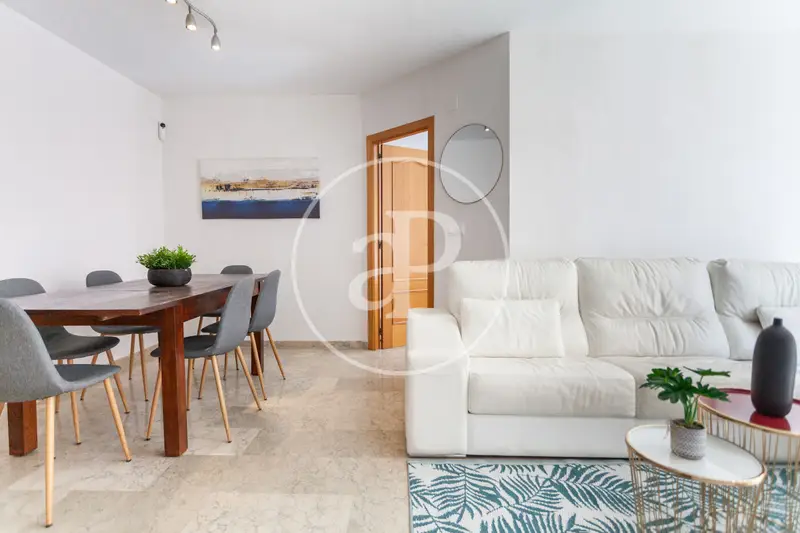 Alquiler piso Malvarrosa 4 habitaciones 2 baños amueblado
