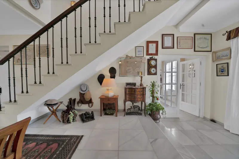 Casa-Villa de 6 Dormitorios en venta Las Brisas, España