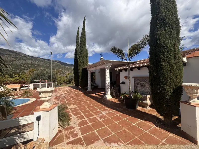 Venta Villa con vistas en Vélez de Benaudalla