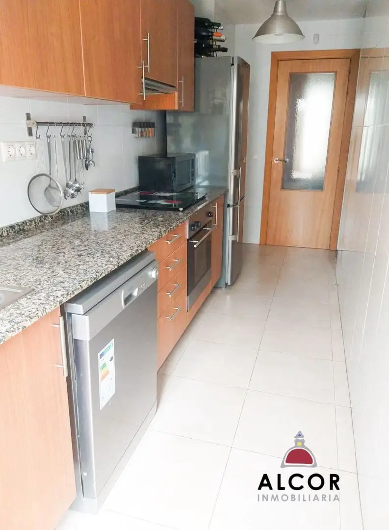 Piso en Venta en Vinaroz 145m2 3 Habitaciones 2 Baños Terraza Parking Trastero
