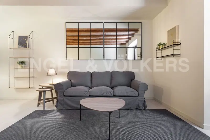 Apartamento en Alquiler en Barcelona: 2 Dormitorios, 2 Baños, Amueblado