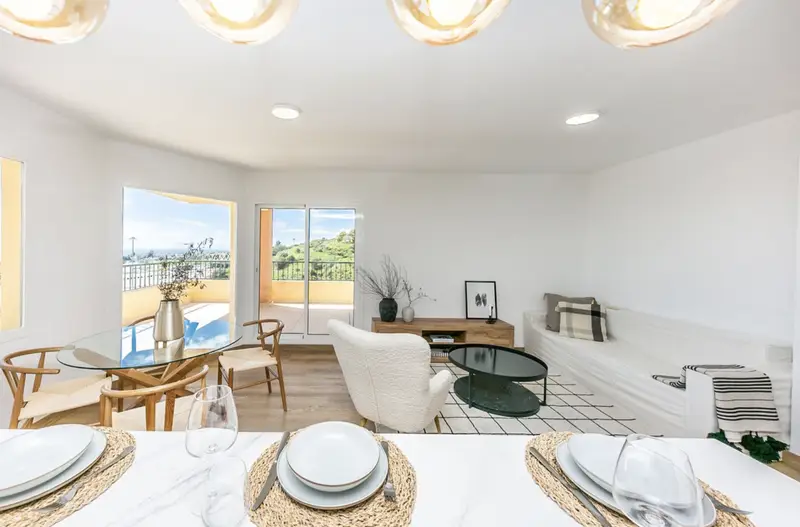 Apartamento en Malaga Recien Reformado 2 Dormitorios Terraza Vistas al Mar