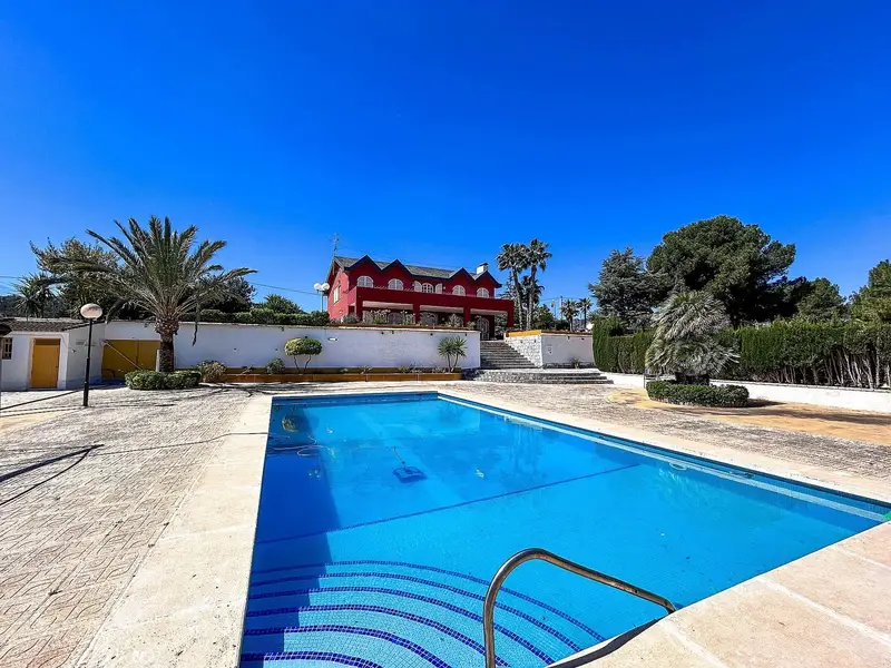 Mansion 6 dormitorios 4 banos piscina 4000m2 Monóvar Novelda