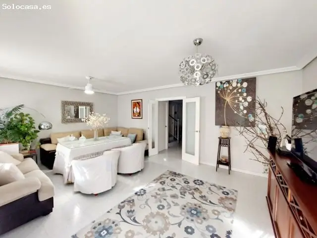 Vivienda Adosada Urb Guadiana con Piscina Privada