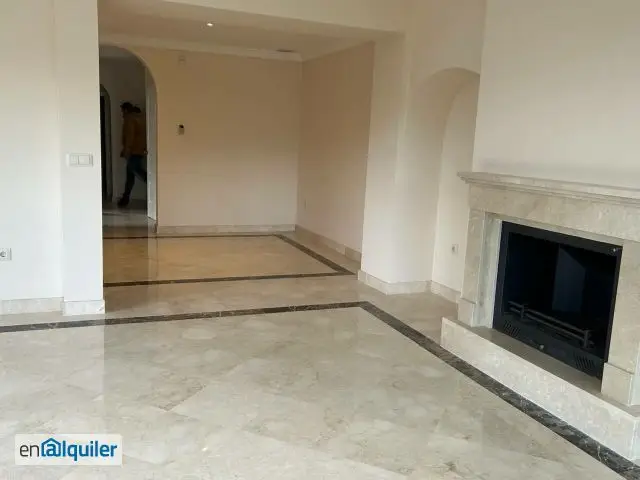 Alquiler Casa Piscina Trastero Sierra Bermeja Golf
