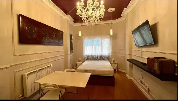 Estudio en venta Gran Vía Madrid: Reformado, Trastero, Techos Altos