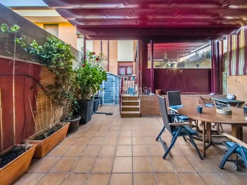 Chalet en Rivas Vaciamadrid 254m2 con Jardin y Piscina