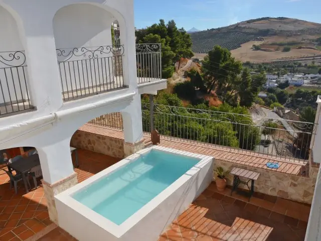 Casa Villa 4 Dormitorios Alquiler Córdoba Baena España