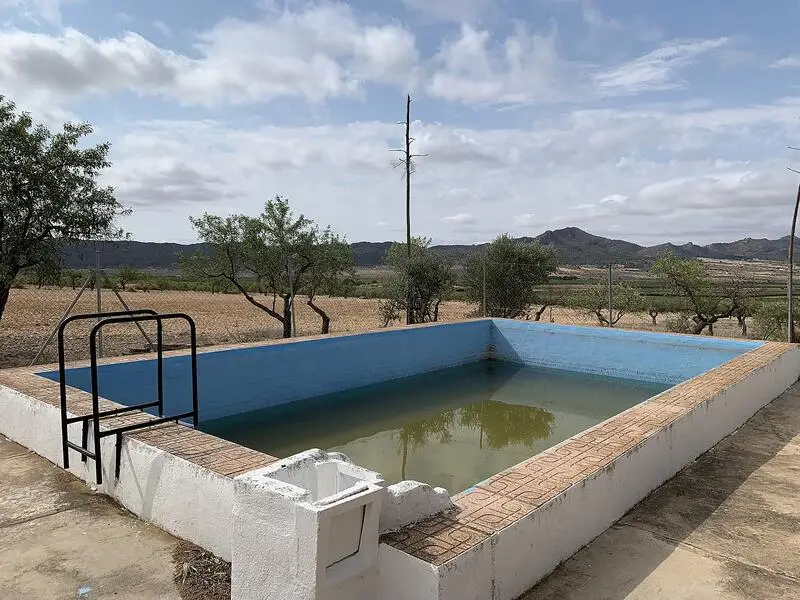 Casa de Campo 4 Dormitorios Garaje Piscina Caudete