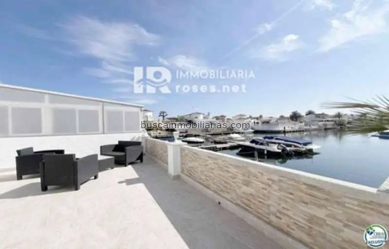 Villa en venta en Roses 3 habitaciones 2 baños