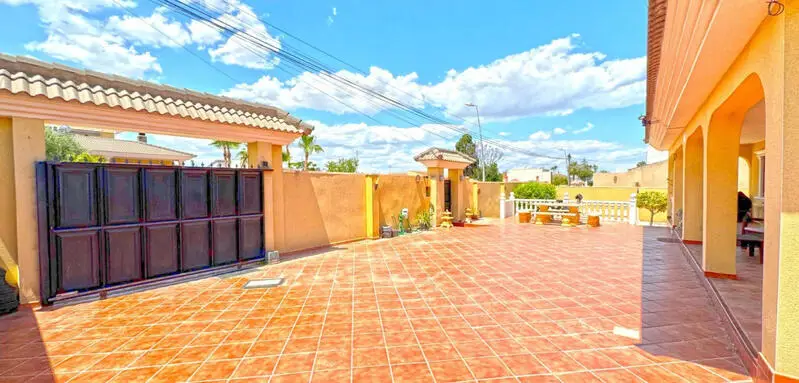 Villa de Lujo 6 Dormitorios Torrevieja Vistas Lagos Salinas