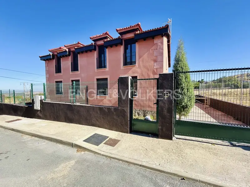 Chalet Adosado en Otero de Herreros Sierra de Guadarrama