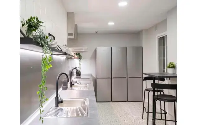 Habitaci
ón 598m
² Madrid Estancias Medias Largas