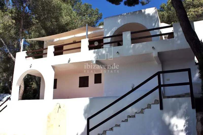 Chalet en Alquiler en Ibiza con Vistas Panoramicas y Piscina