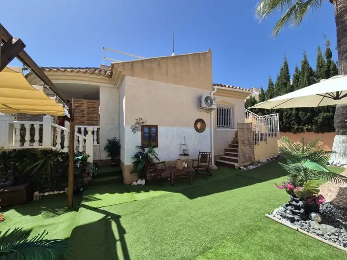 Villa en Venta Villamartin 2 Dormitorios