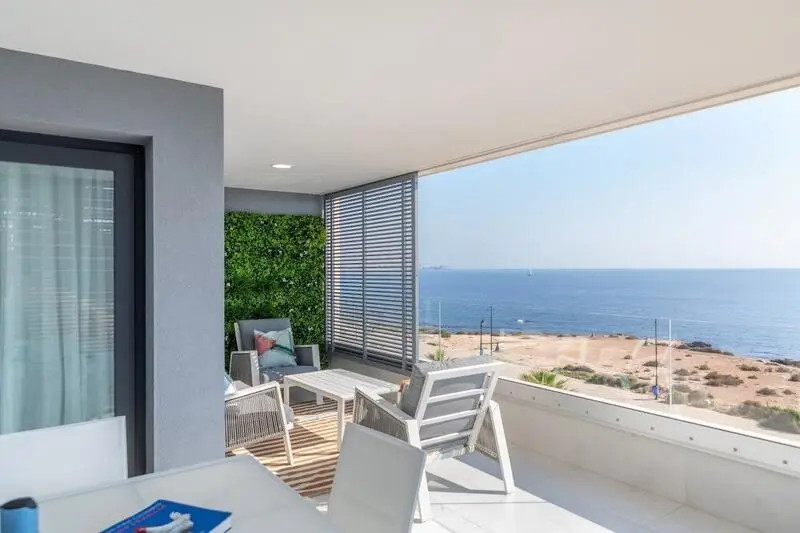 Apartamentos en Punta Prima Torrevieja con Vistas al Mar