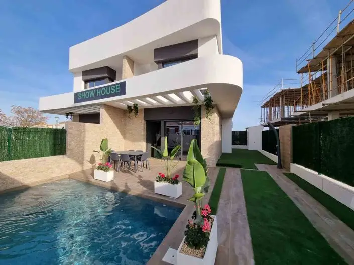 Villa 3 Dormitorios en Venta Los Montesinos