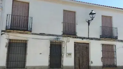 Chalet en Venta Cerca de Segóbriga Seis Dormitorios Ideal Casa Rural