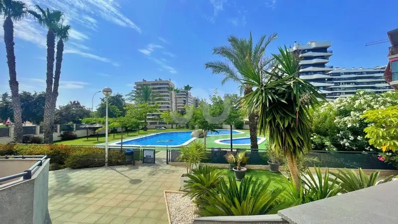 Atico en Alicante con Terraza y Piscina