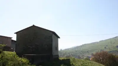 Cabaña en Rasillo de Villafufre para reformar con finca de 21000m2