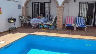 Casa en Alquiler en Nerja Centro: Villa con Piscina Privada