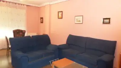 Piso en Alquiler 4 Dormitorios 2 Baños Balcón Cocina Amueblada