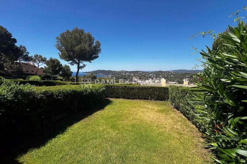 Chalet en Llafranc con piscina y vistas al mar