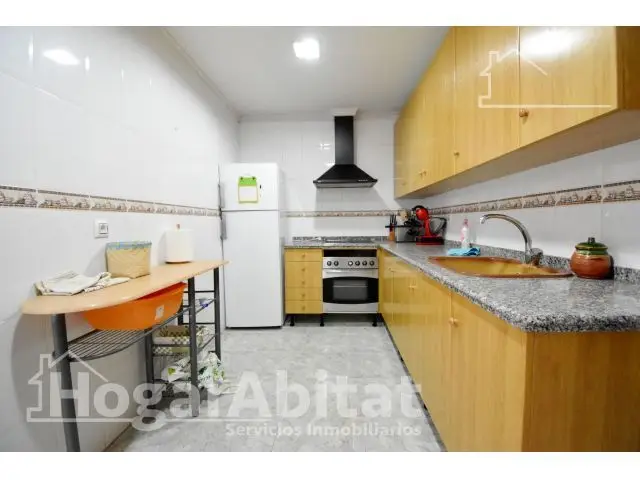Casa con Terraza y Patio en Tavernes de la Valldigna