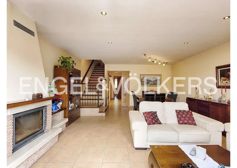 Chalet en Llançà con Vistas a la Playa - 4 Dormitorios - Licencia Turística