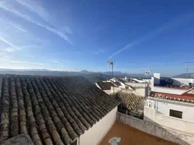 Casa Cervantes: Encanto Tradicional en el Casco Antiguo