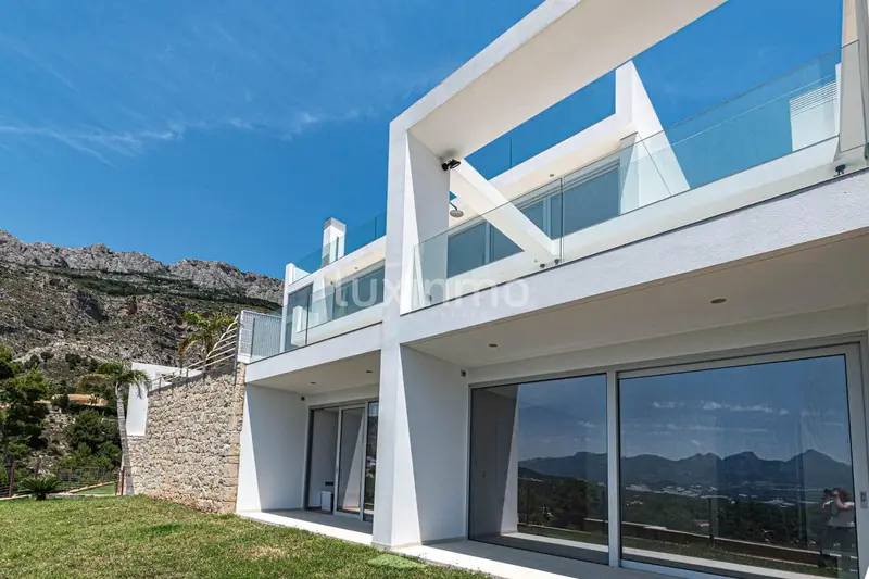 Villa de Lujo en Altea con Vistas al Mar