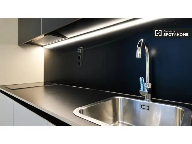 Estudio Moderno con Balcón en Besòs Mar - Ideal Estudiantes