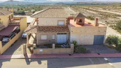 Casa adosada en venta en Almajalejo