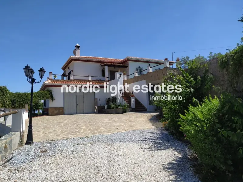 Chalet en Torrox para Invierno - Villa con Piscina Privada