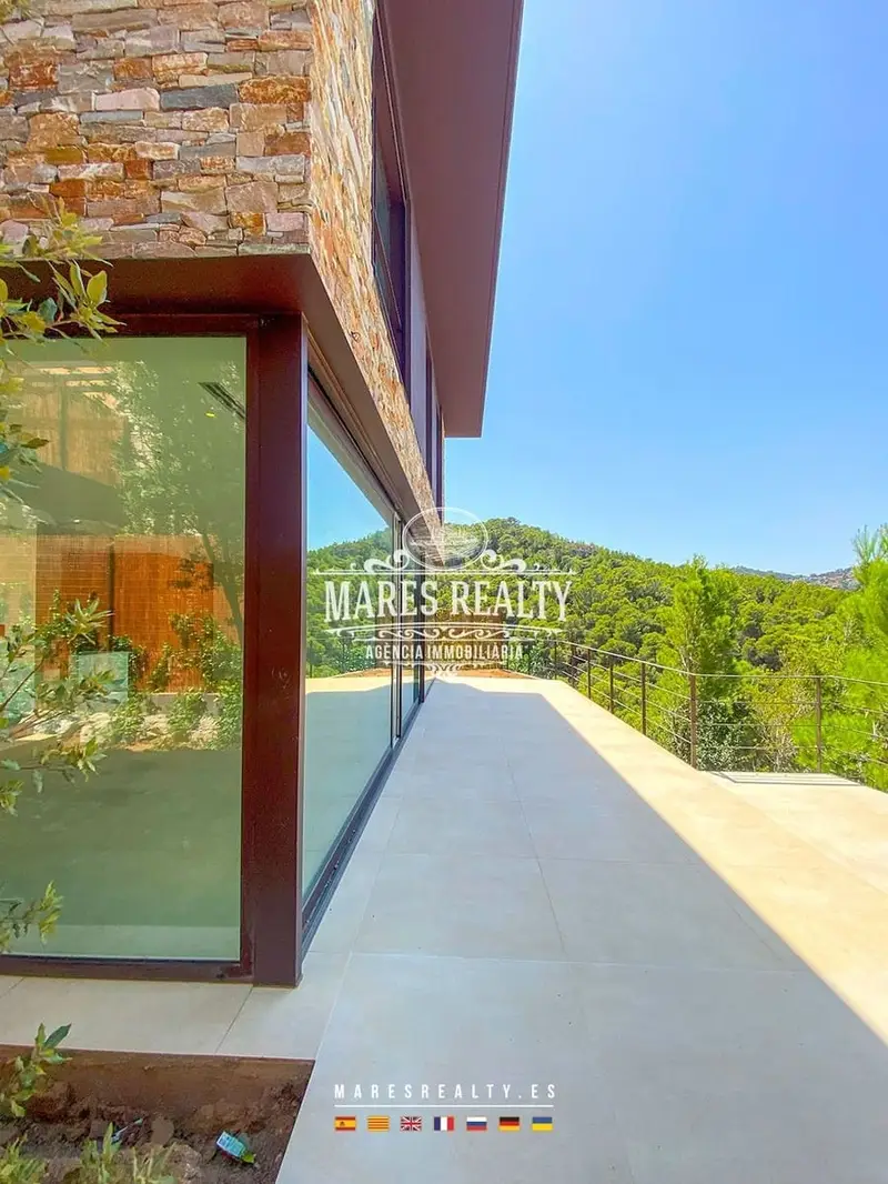 Chalet de Lujo en Begur con Vistas al Mar y Piscina Privada