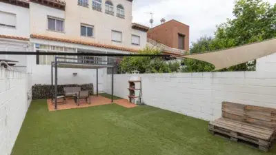 Casa Adosada en Ogíjares 3 Dormitorios 2 Baños Garaje Patio