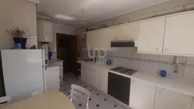 Piso en Venta La Bañeza 111m2 4 habitaciones 2 baños Garaje Trastero