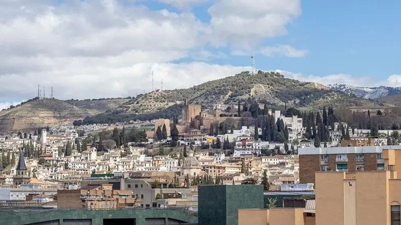 Atico en Granada con Terraza y Vistas a la Alhambra