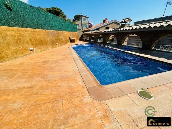 Chalet en Mas Mora Tordera 161m2 2 Plantas Piscina Jacuzzi