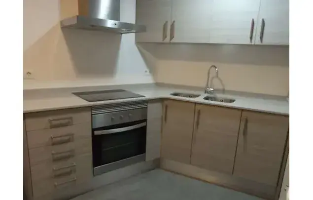 Alquiler habitaci0n 70m2 l'Hospitalet Llobregat