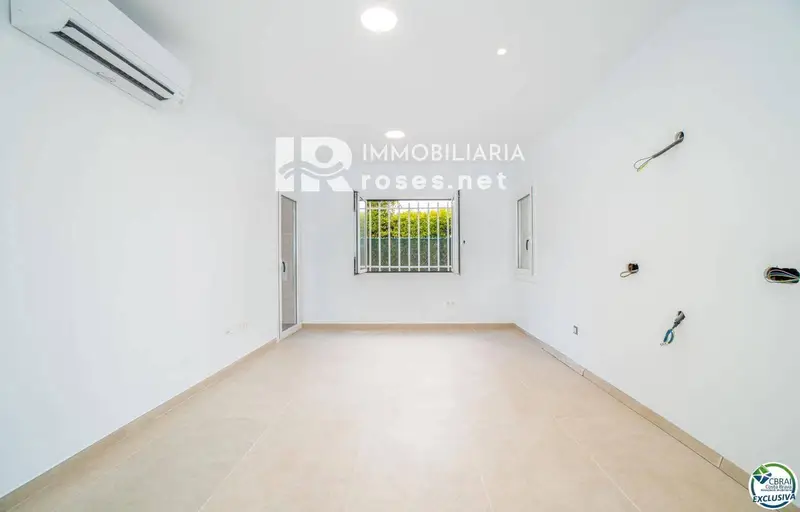 Apartamento en Roses con Terraza y Aire Acondicionado