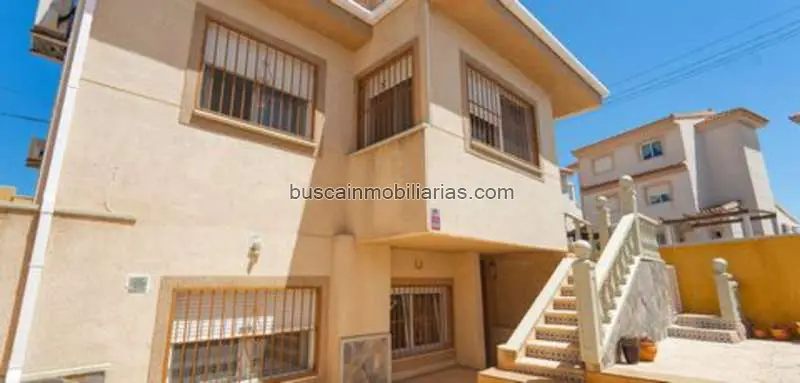 Villa en Venta Quesada Cerca del Mar y Golf