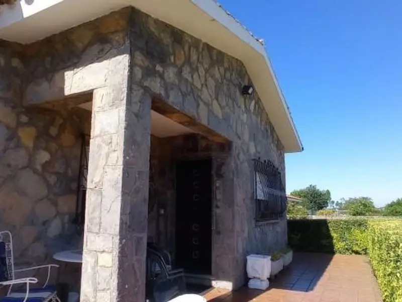 Chalet en Somio Cabueñes Asturias 3 dormitorios 2 baños piscina