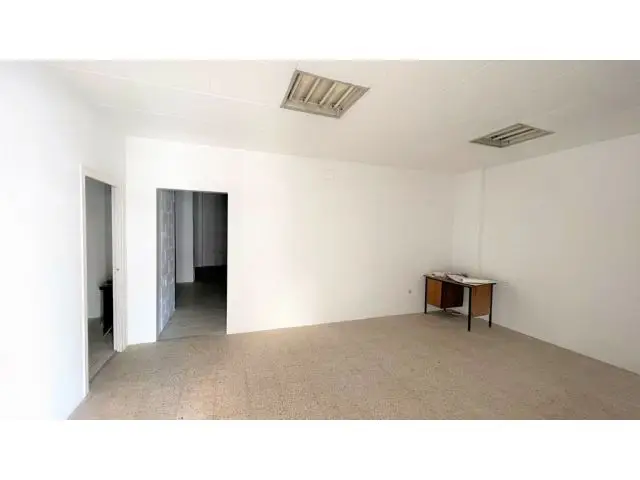 Local Comercial en Venta en Figueres 131m2
