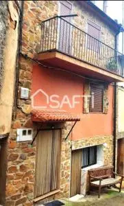 Casa reformada tres habitaciones para familias