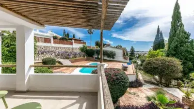 Chalet en Alquiler Campo Mijas: 5 Dormitorios, Piscina y Jardín