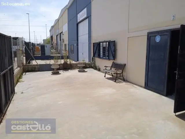 Nave Industrial en Calamonte: Ideal Inversores y Emprendedores
