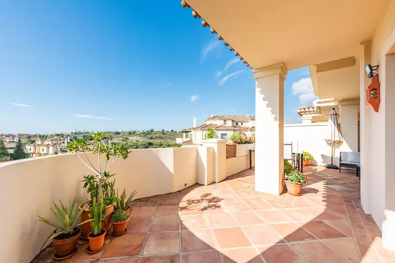 Piso de 2 Dormitorios en venta Benahavis, España