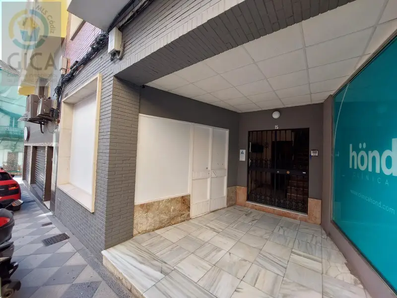 Venta Local Comercial Centro Algeciras 140m2